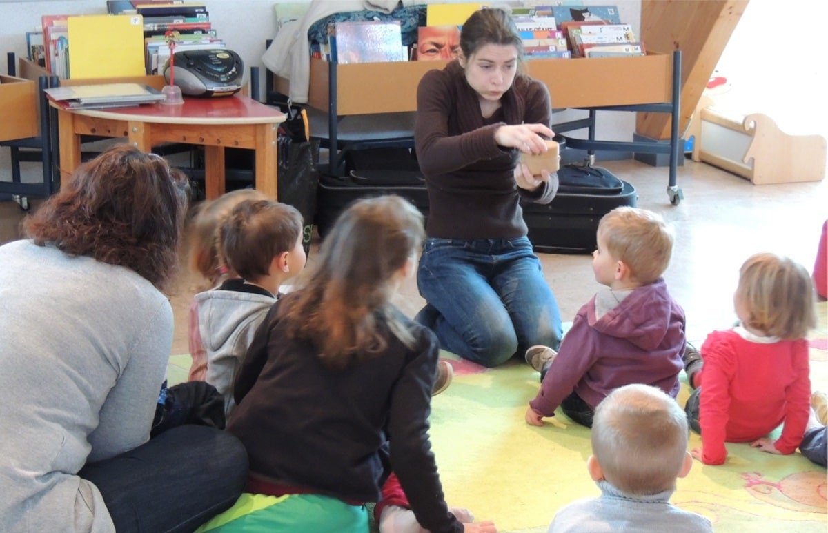 Enfants et adultes médiathèque